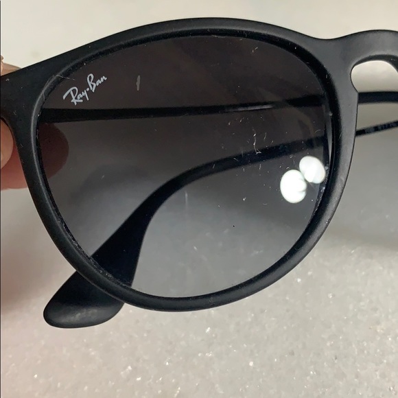 Ray-Ban RB4171L Erika - Picture 3 of 4